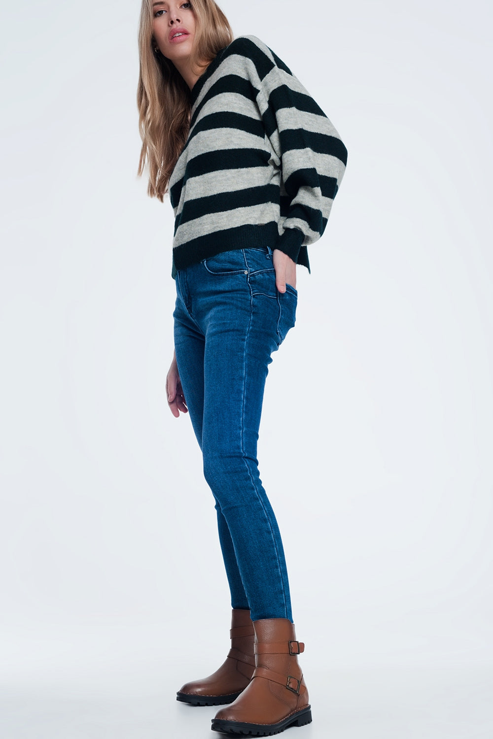 Camisola de malha com costas abertas em verde