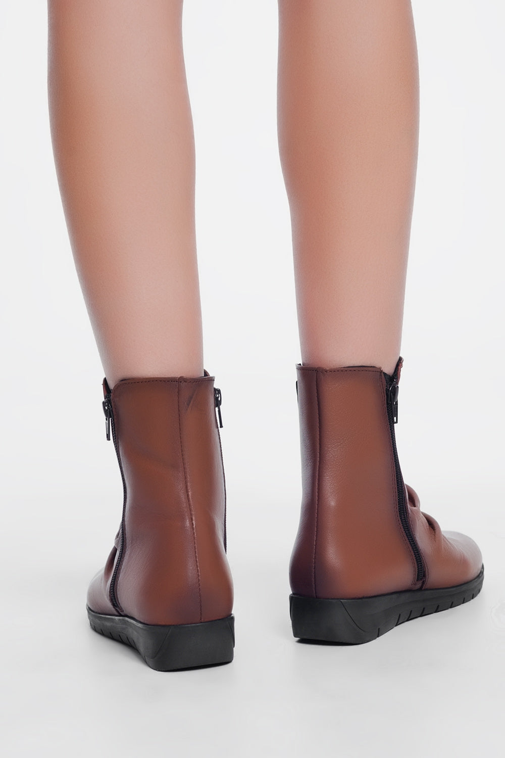 Botas baixas de couro marrom
