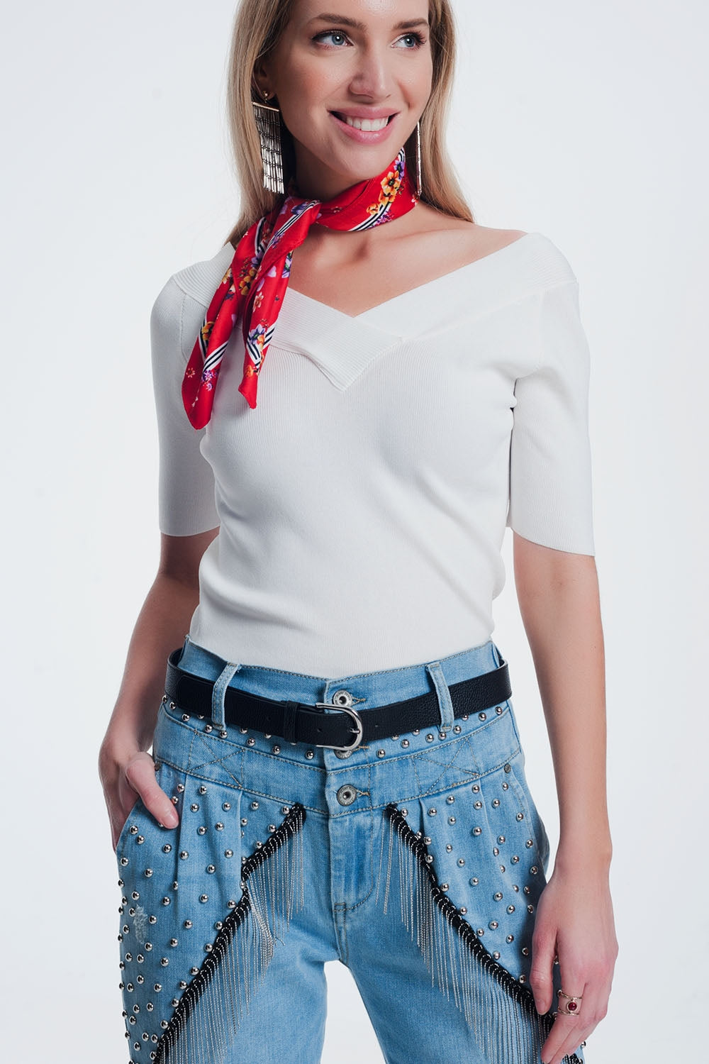 Camisola creme com decote em V