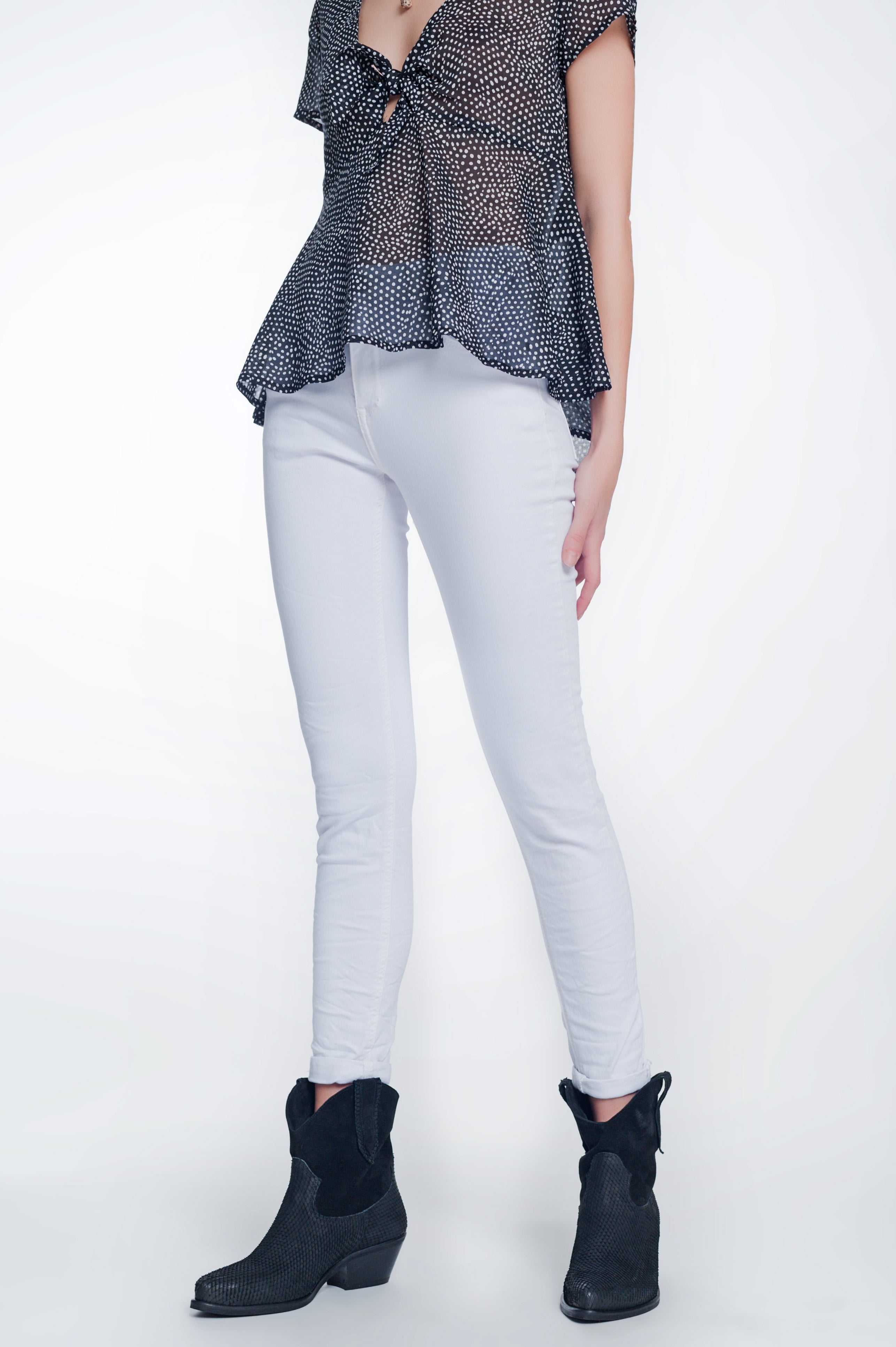 Calças skinny de cintura alta em branco