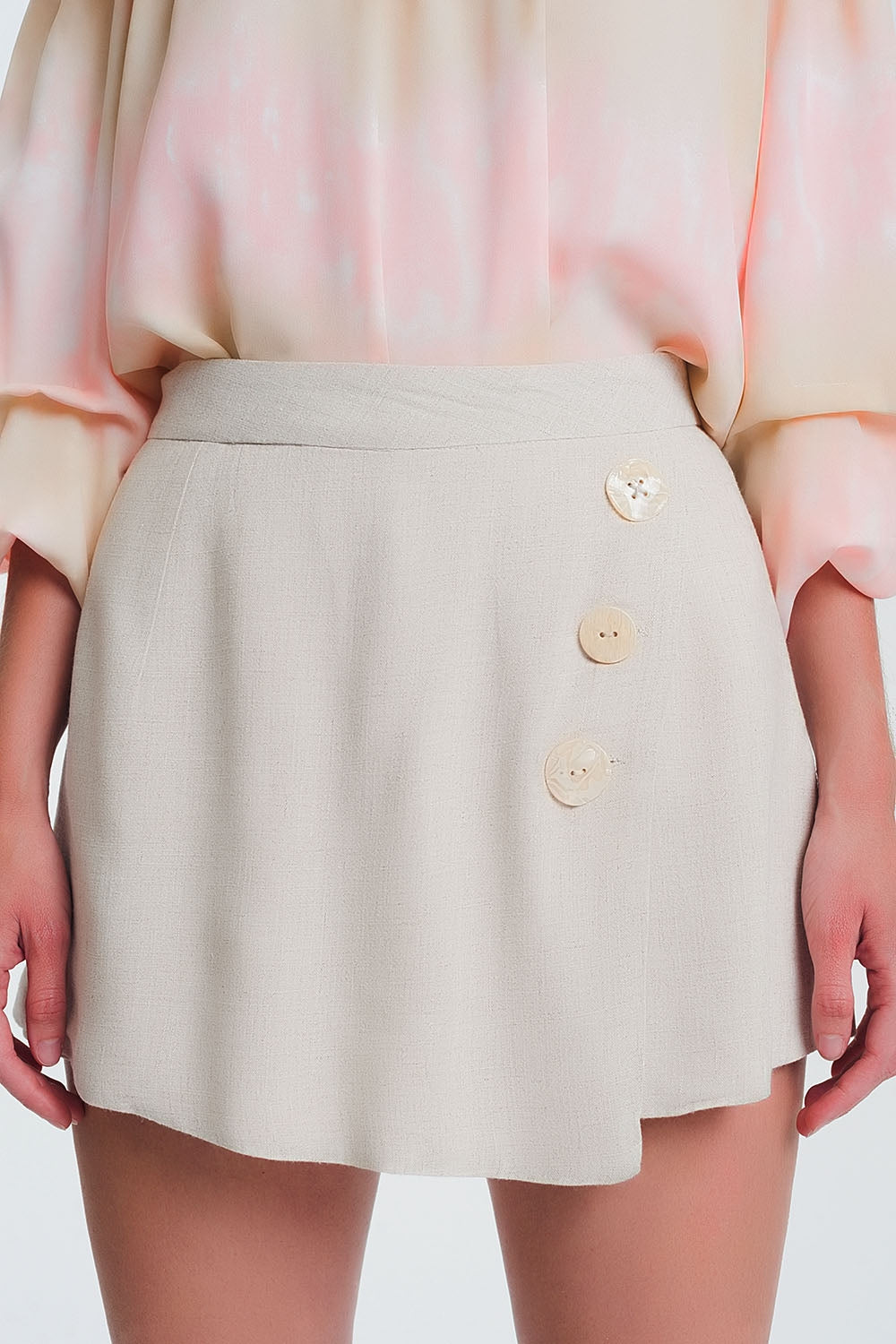 Shorts com botões