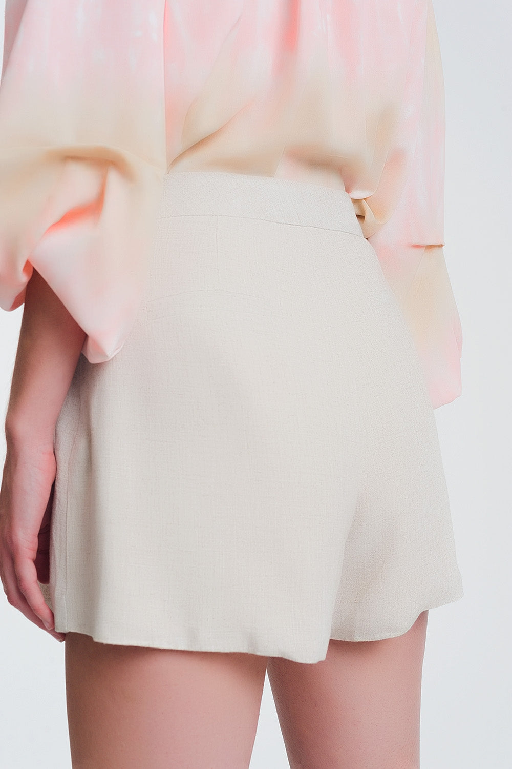 Shorts com botões
