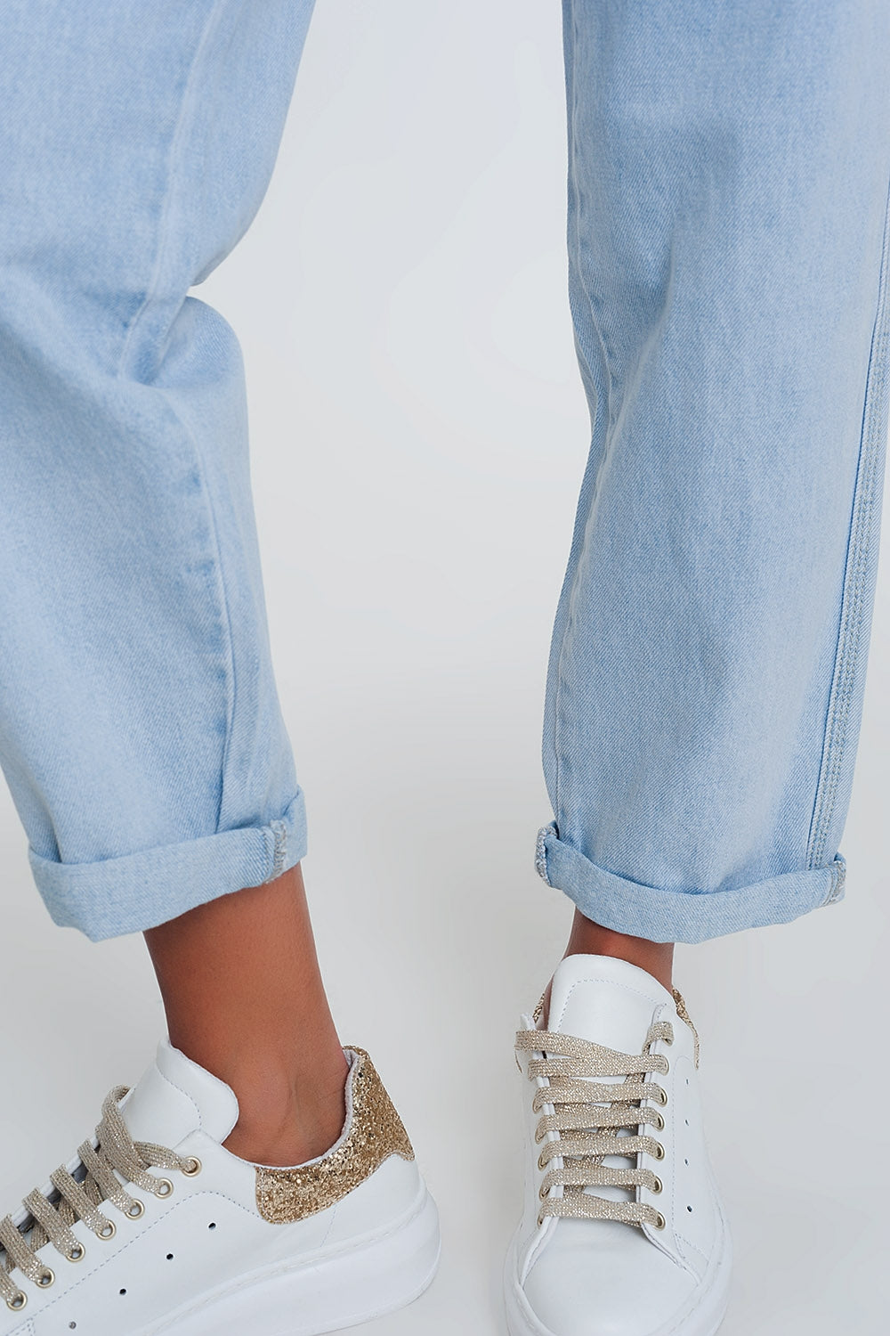 Jeans de cintura alta em azul claro