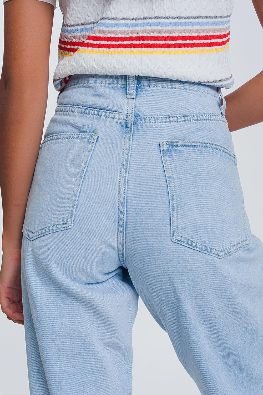 Jeans de cintura alta em azul claro