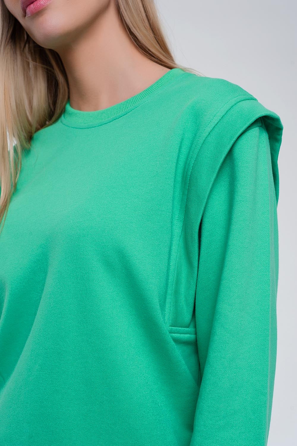 Camisola com detalhes do ombro