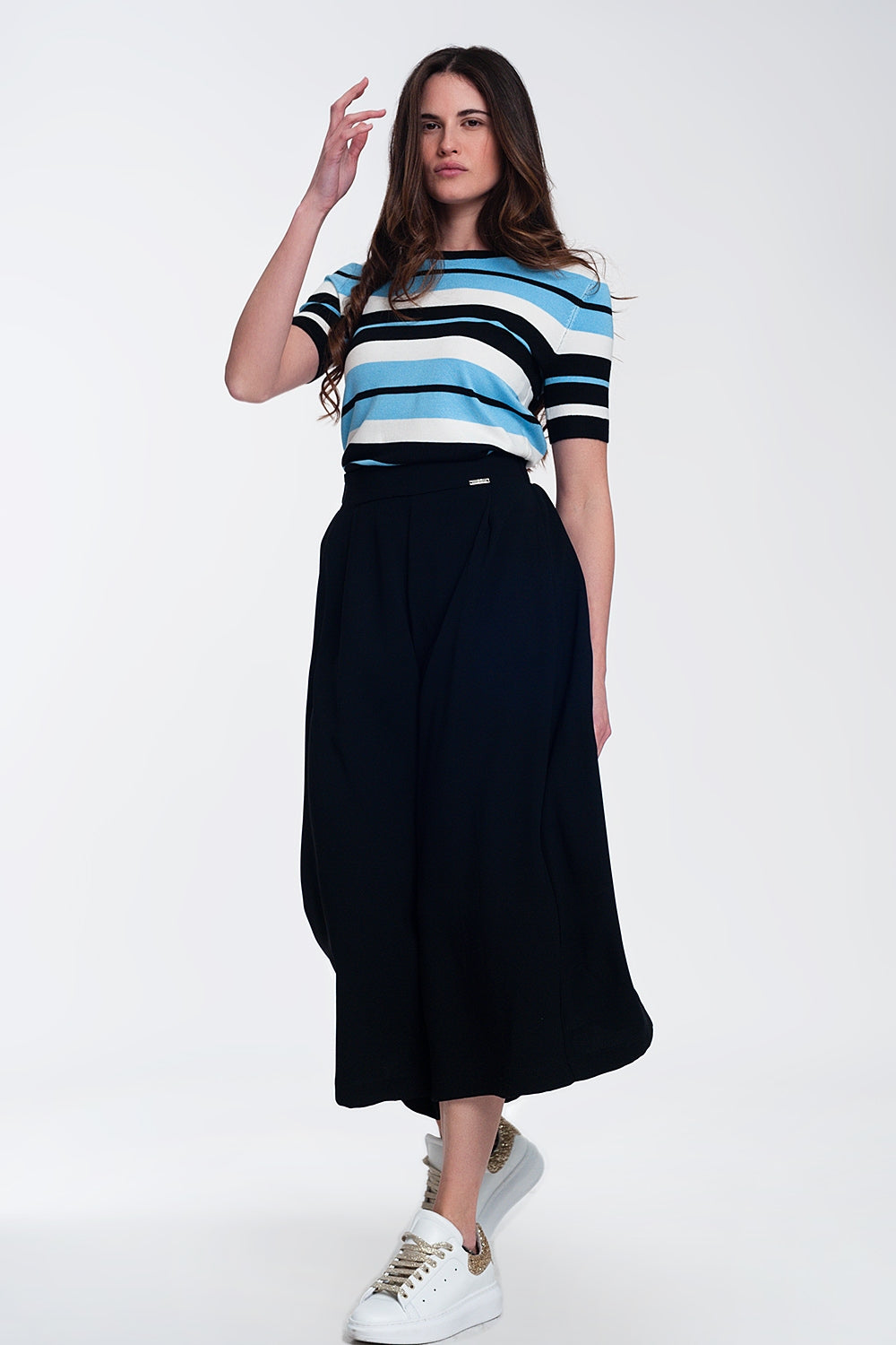 Camisola azul multicolorida de corte quadrado às riscas de pescoço redondo