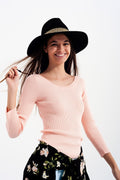 Camisola rosa com decote largo