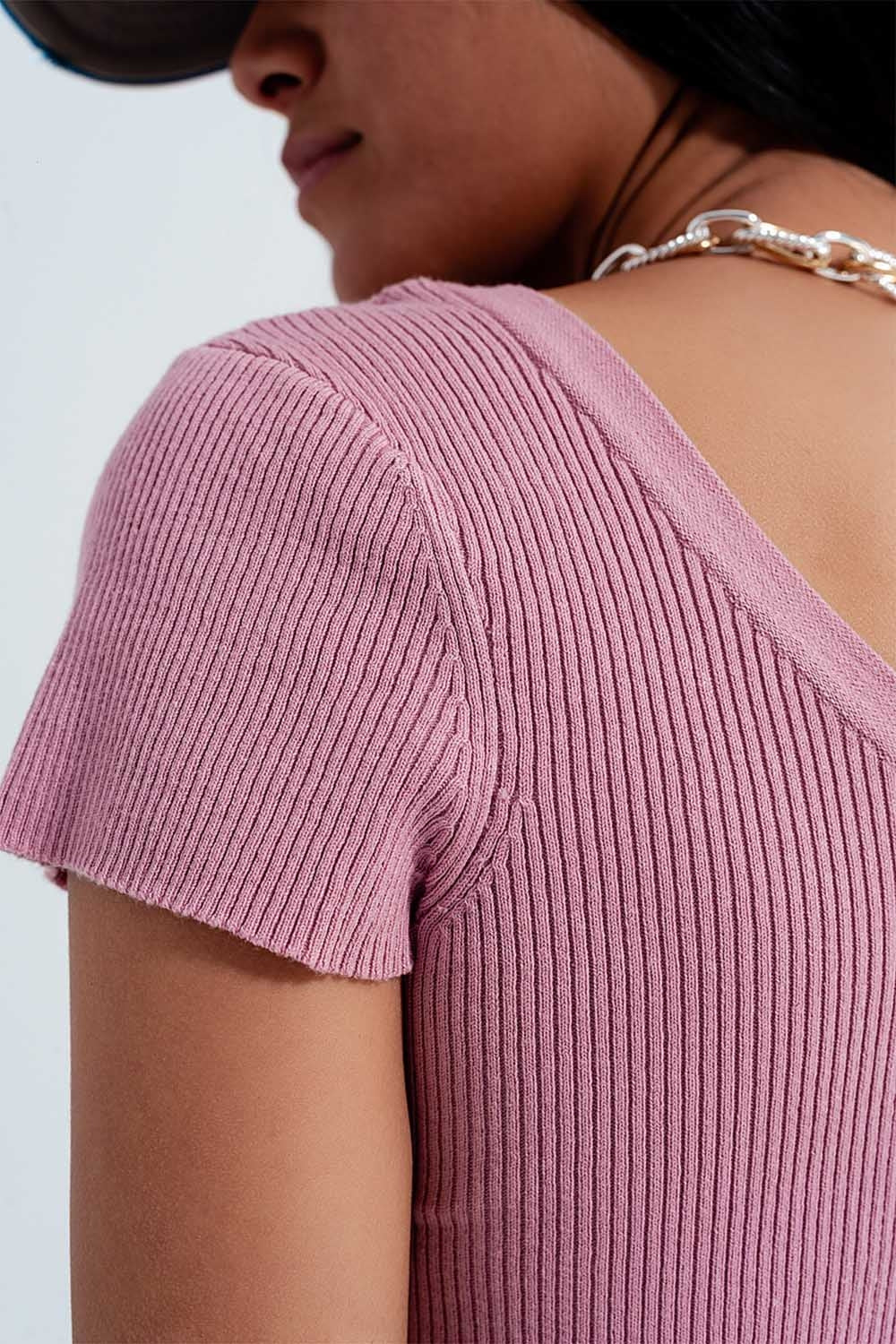 Camisola de malha com nervuras apertadas e pescoço redondo em rosa