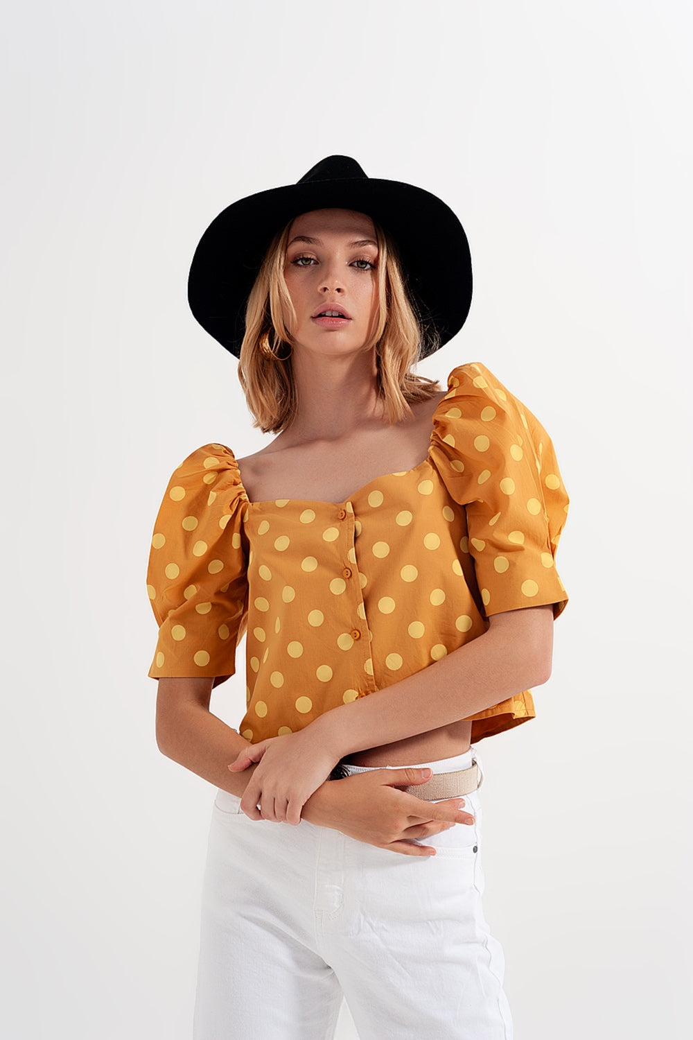 Polka dot top com mangas bufantes e decote quadrado amerelo
