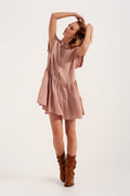 Vestido de camisa curta com bainha em camadas rosa claro
