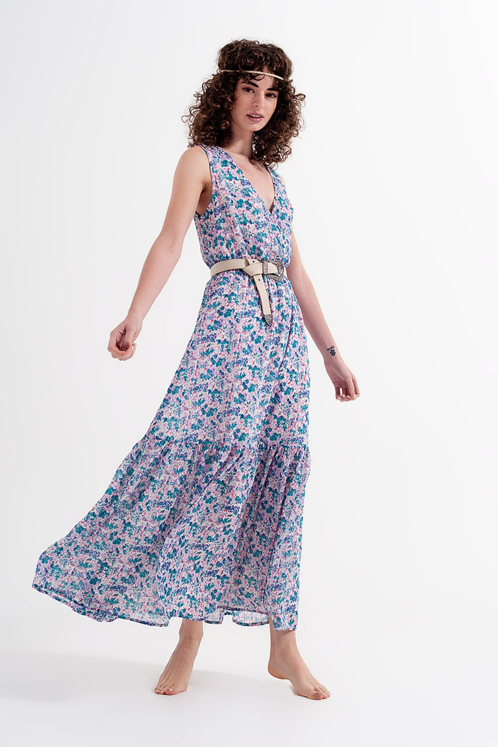 Vestido comprido sem mangas com estampa floral verde