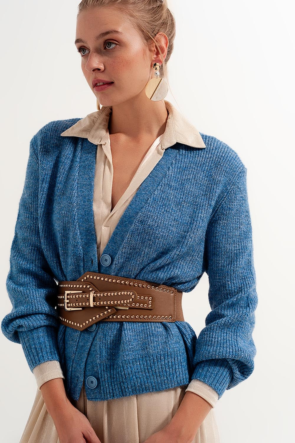 Cardigan azul com botões