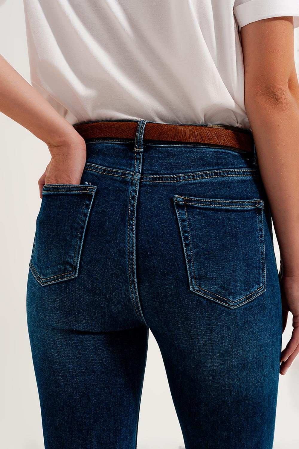 jeans super skinny de cintura alta em azul escuro com elástico de alta qualidade