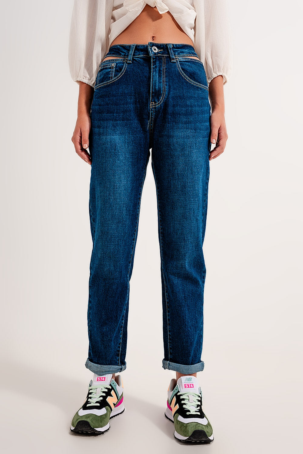 Calças de ganga cut out slim com uma cintura alta em azul