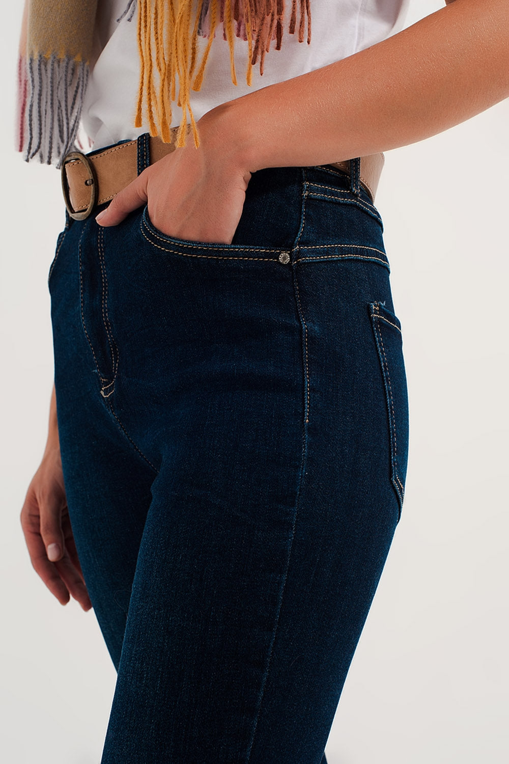 Calças de ganga skinny meia azuladas