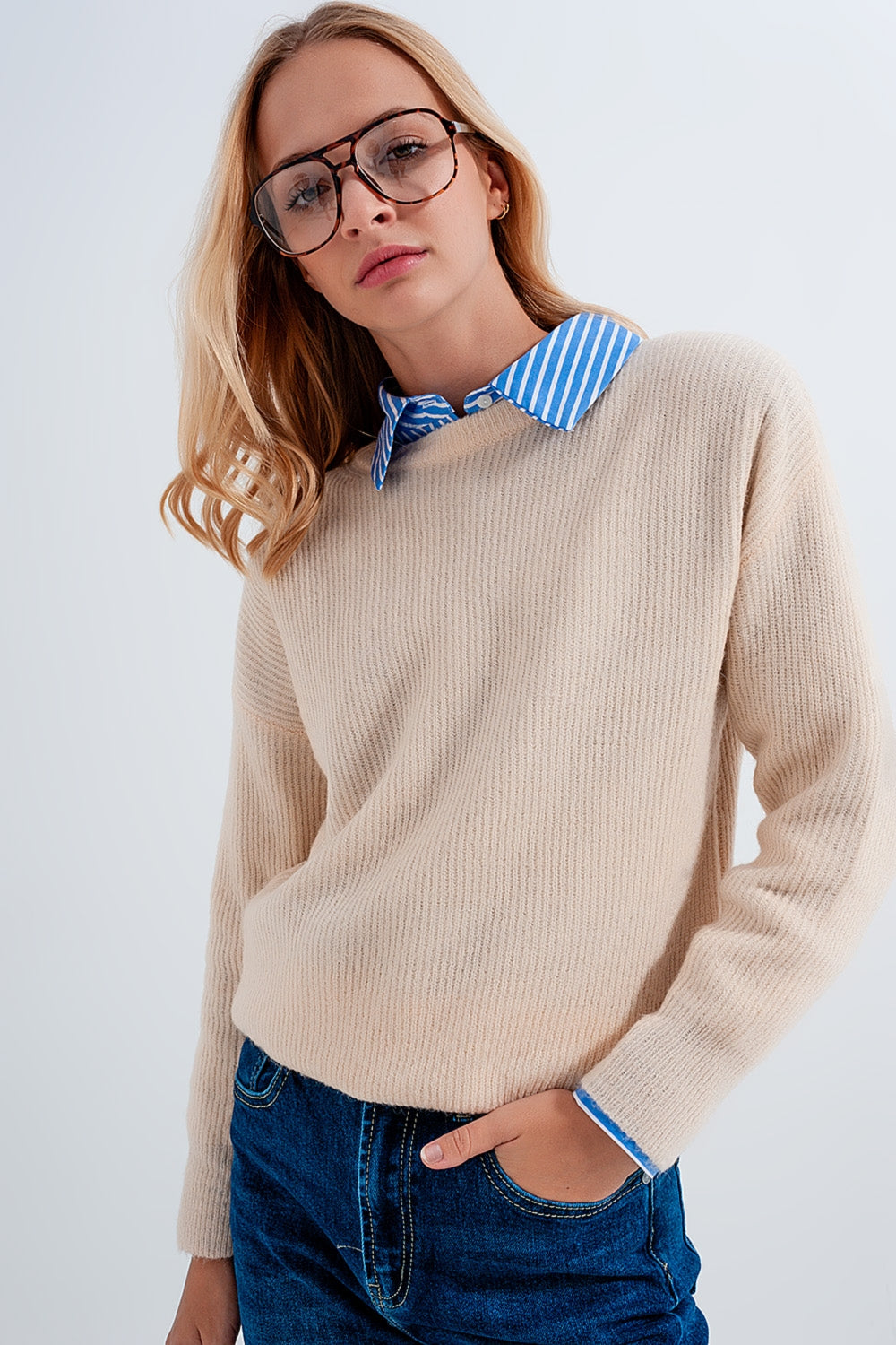 Pullover com pescoço redondo em cor bege