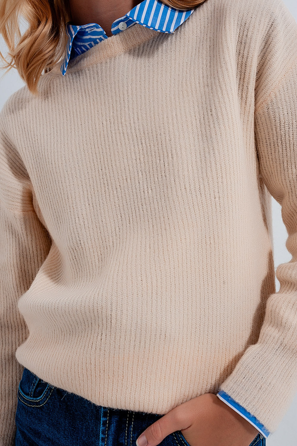 Pullover com pescoço redondo em cor bege