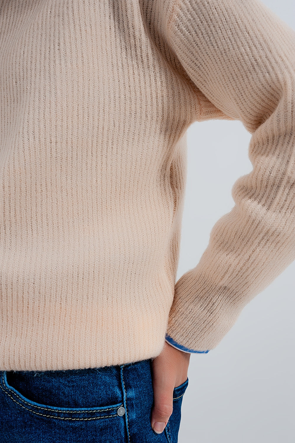 Pullover com pescoço redondo em cor bege