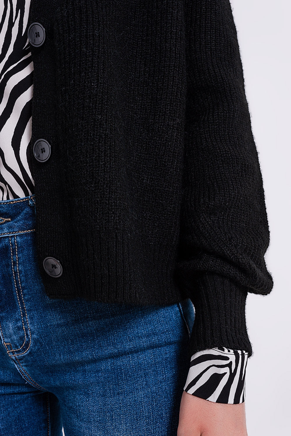 Cardigan preto com botões