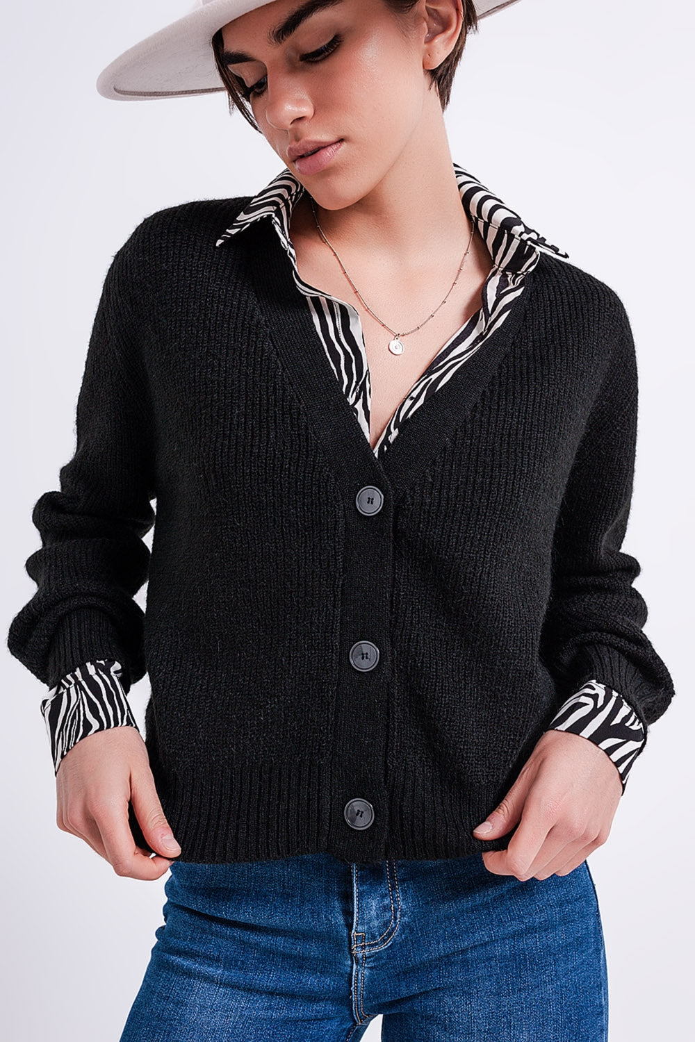 Cardigan preto com botões