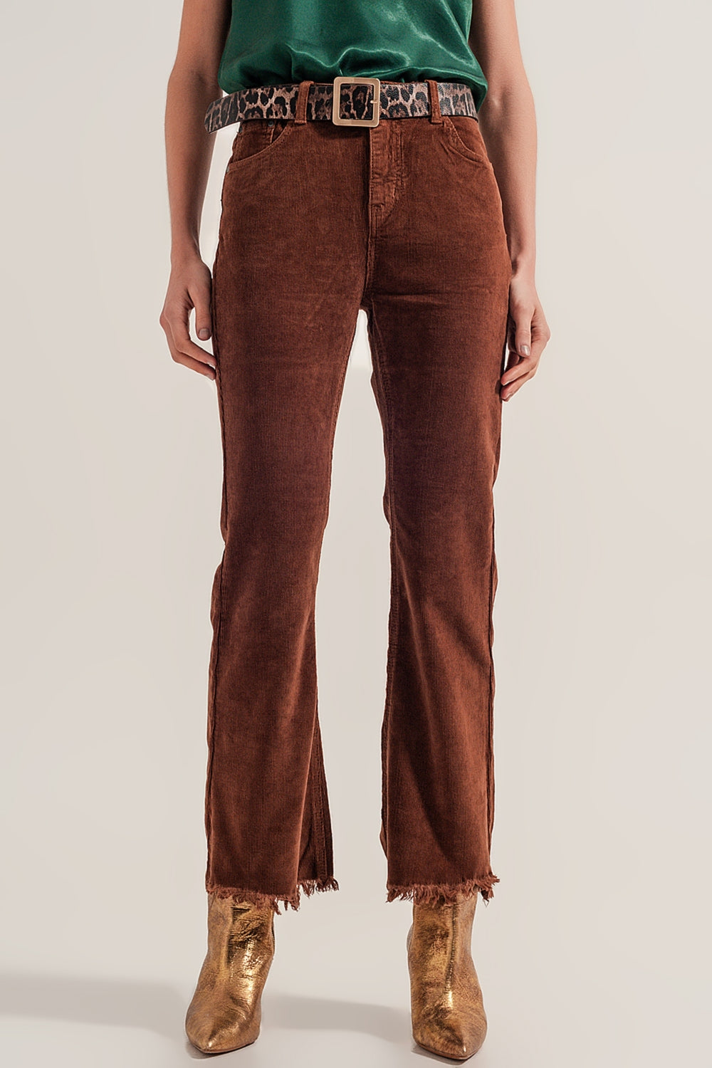 Calça flare de veludo cotelê marrom