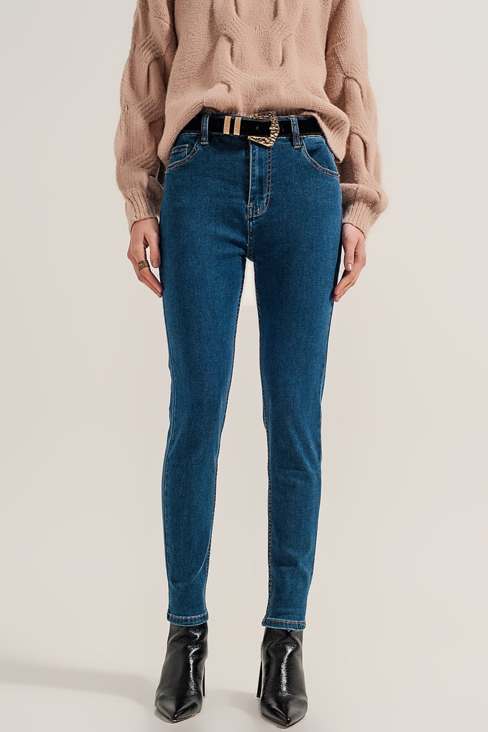 Calças de ganga super skinny fit com lavagem azul médio
