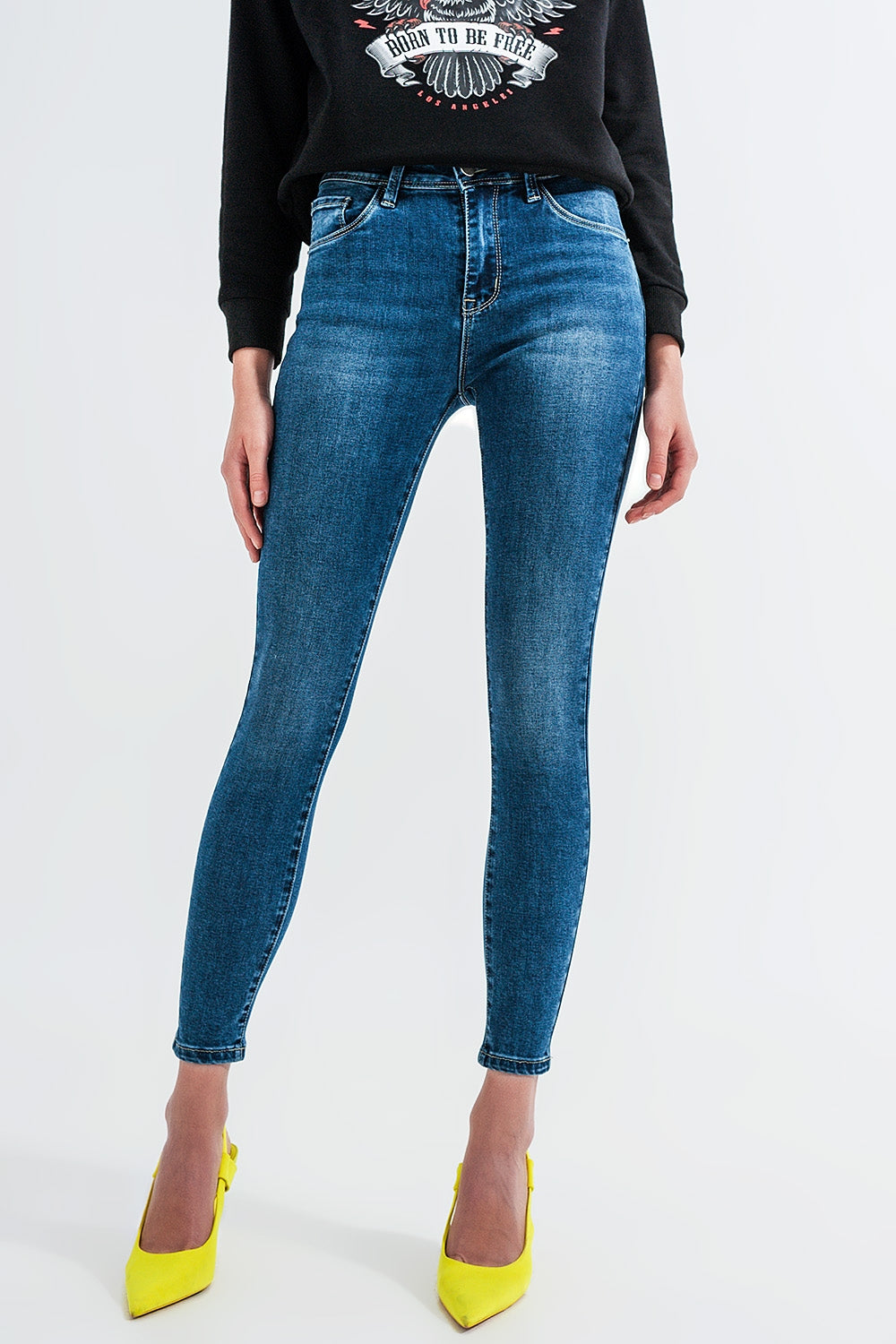 Calças de ganga skinny azuis médias lavadas com alta elevação