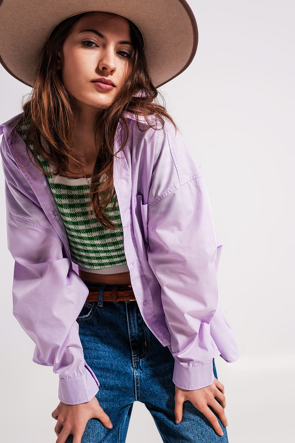 Camisa poplin lilás com um corte largo