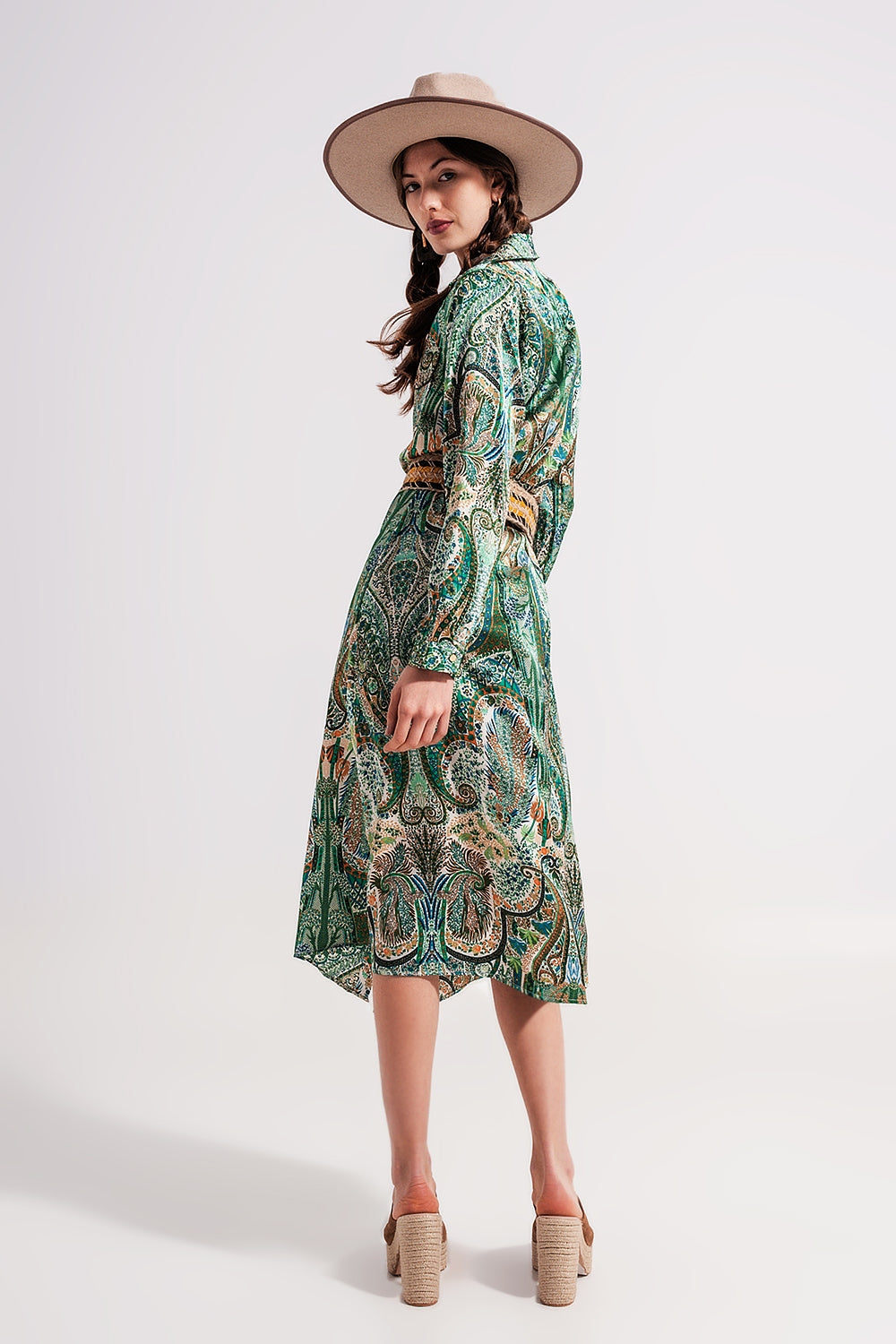 Vestido comprido com estampado paisley