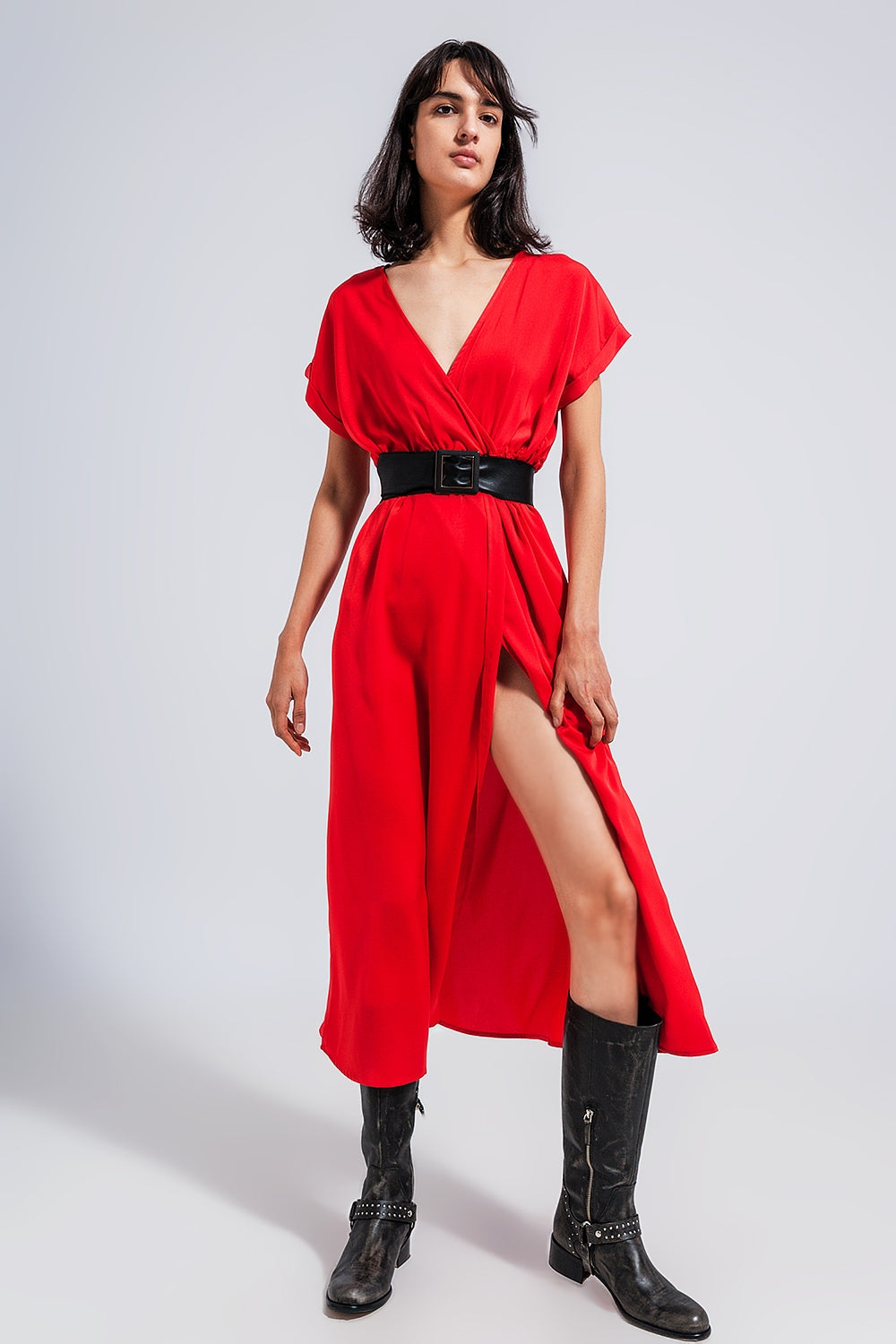 Vestido de manga curta em cetim maxi vermelho