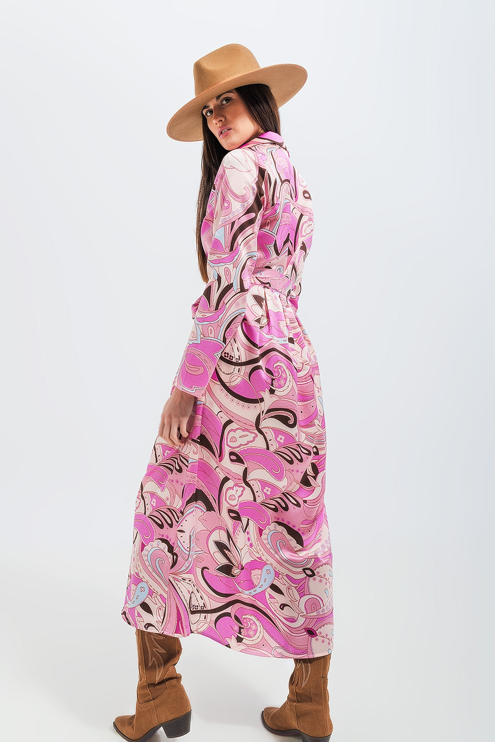 Vestido de camisa em rosa com estampado abstracto