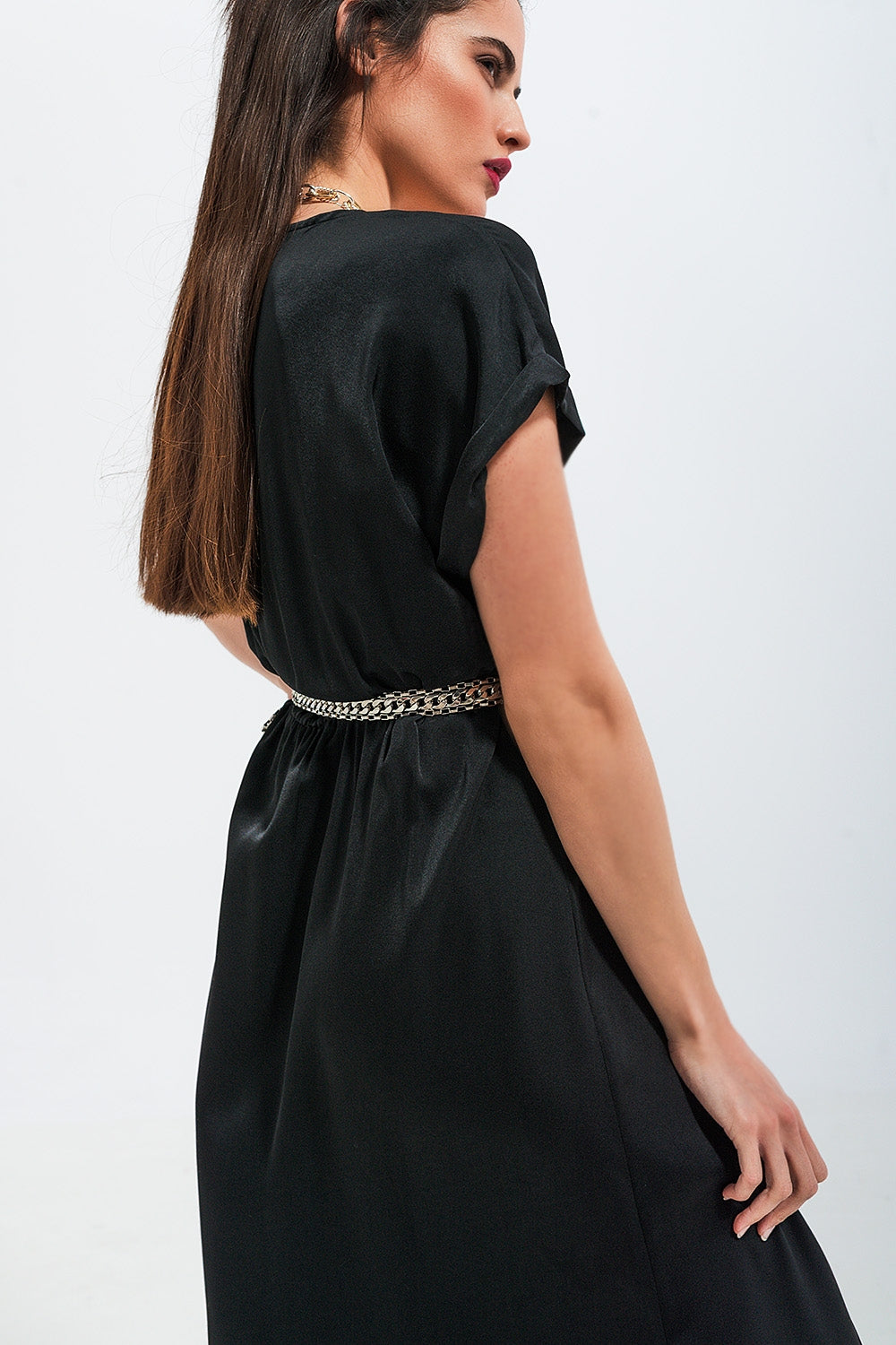 Vestido de manga curta em cetim maxi preto