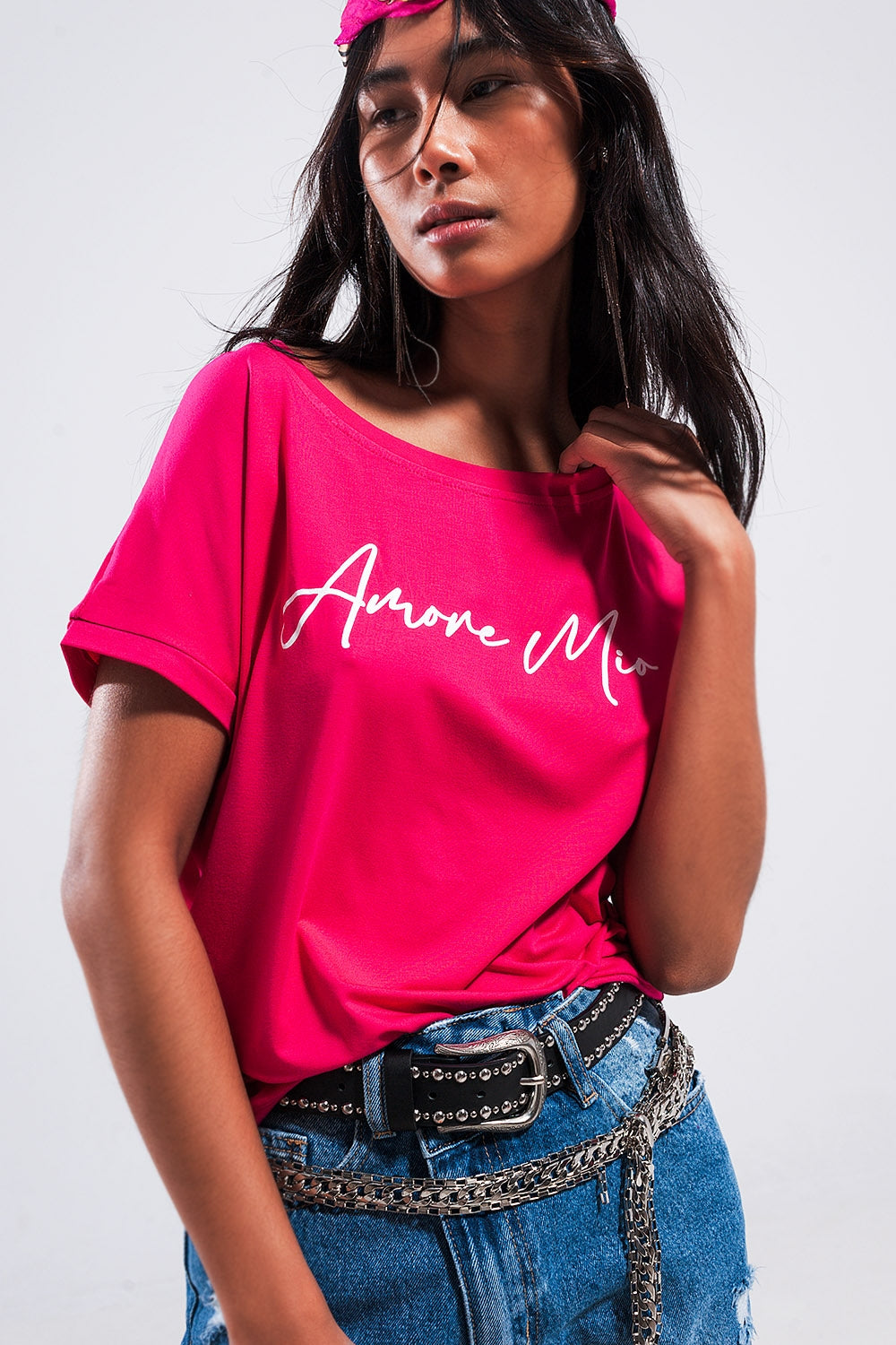 T shirt de cor fuchsia com texto Amore Mio