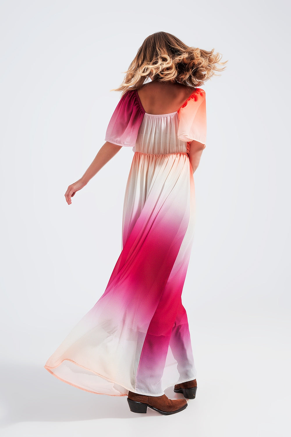 Vestido Maxi com desenho de gradiente e decote de coração fuchsia