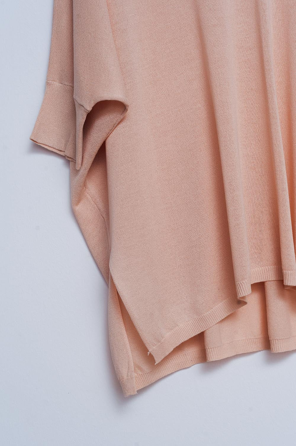 Camisola de manga curta de corte quadrado em bege