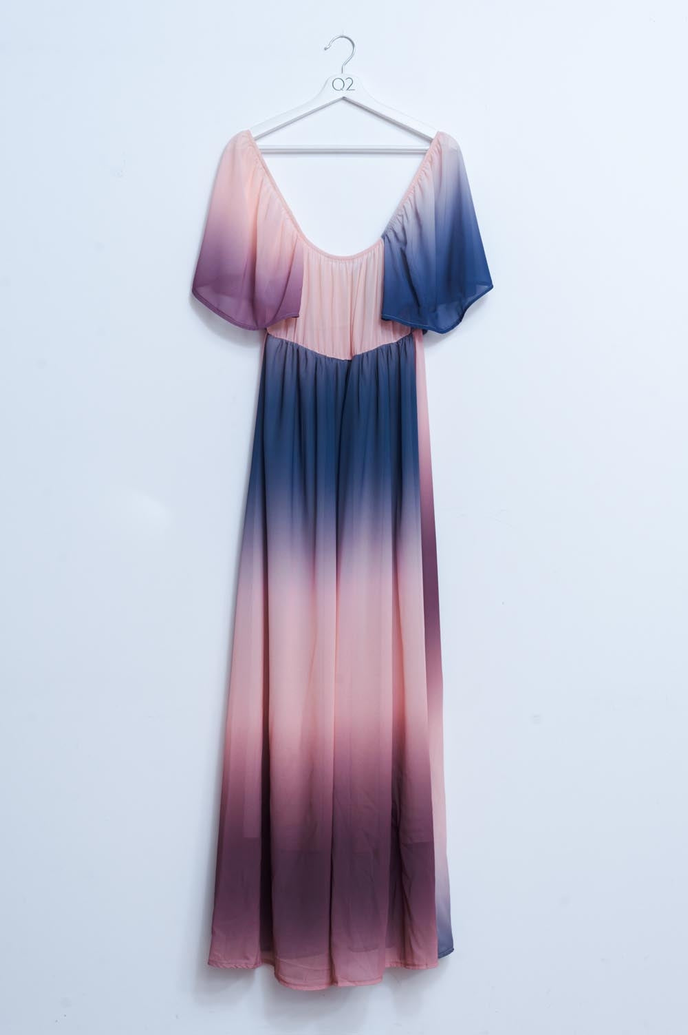 Vestido Maxi com desenho de gradiente e decote de coração bege