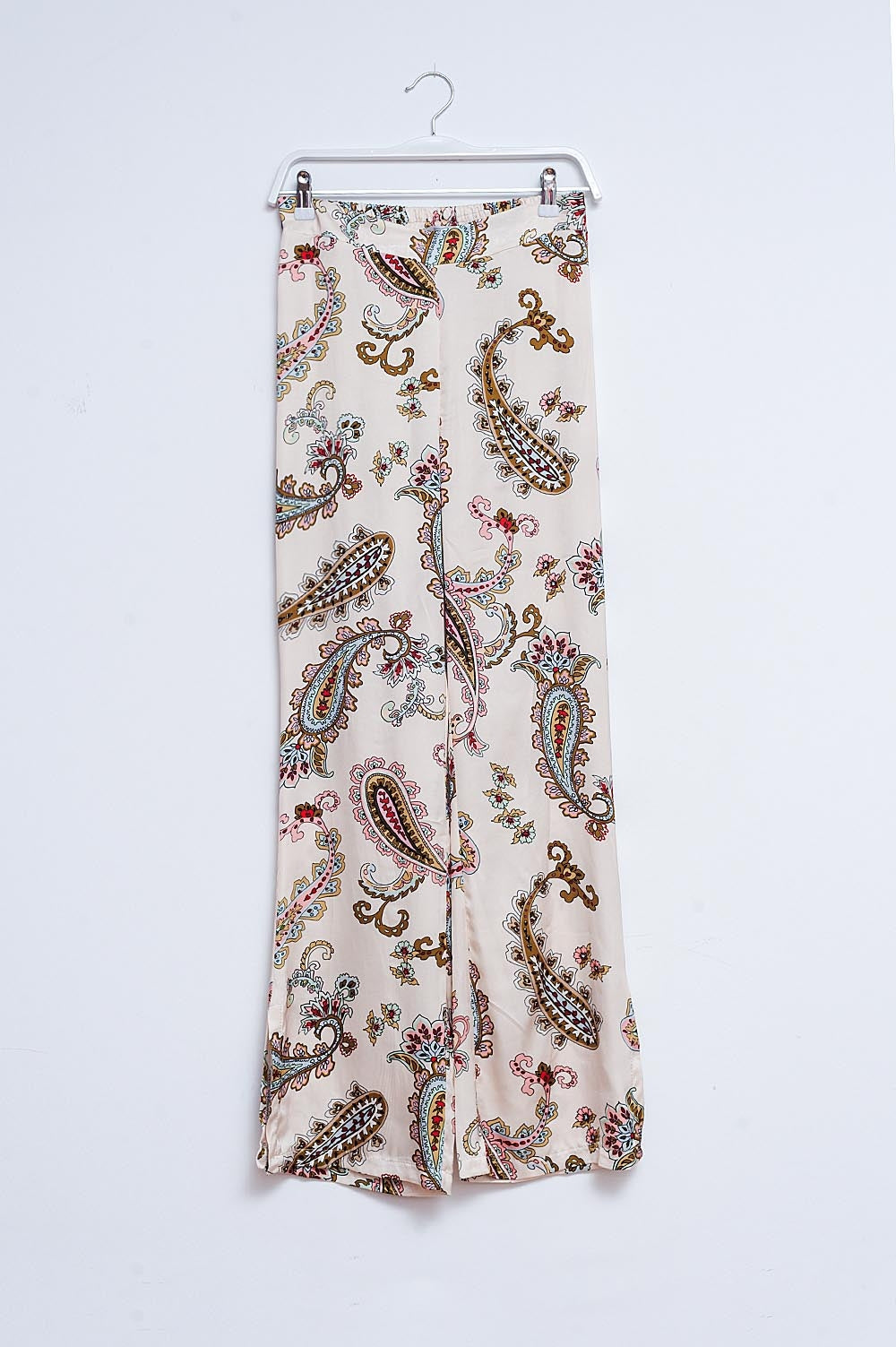 Calças de perna larga macias com padrão floral paisley