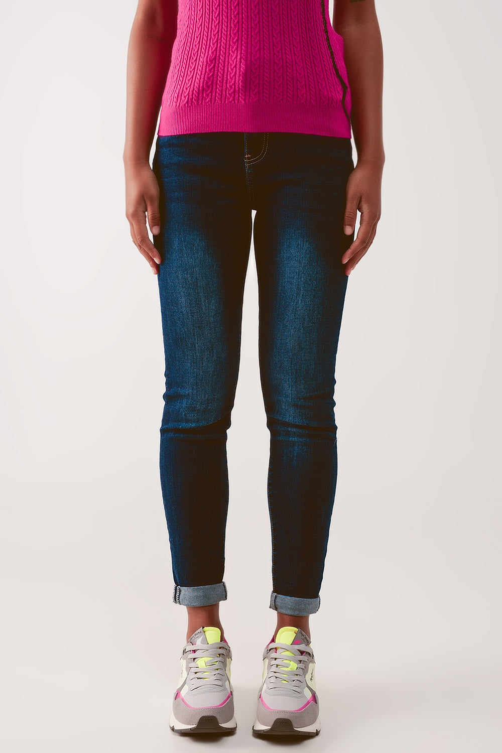 Calças de ganga skinny de cintura alta em Azul Escuro