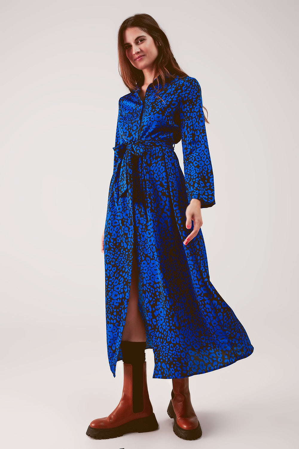 Vestido Maxi blusa com cinto e padrão de pele de animal em azul
