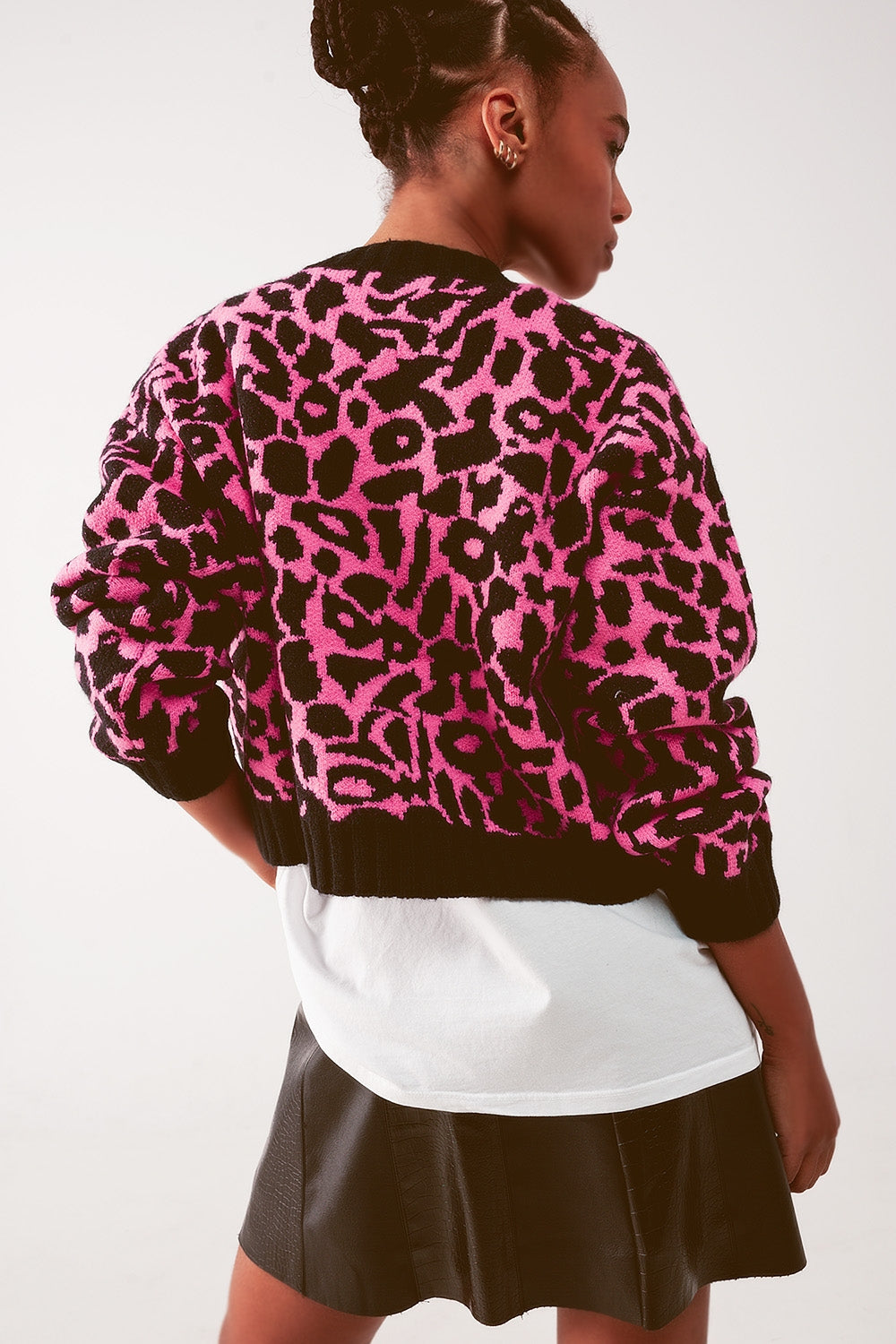 Cardigan em fuchsia com padrão de animal