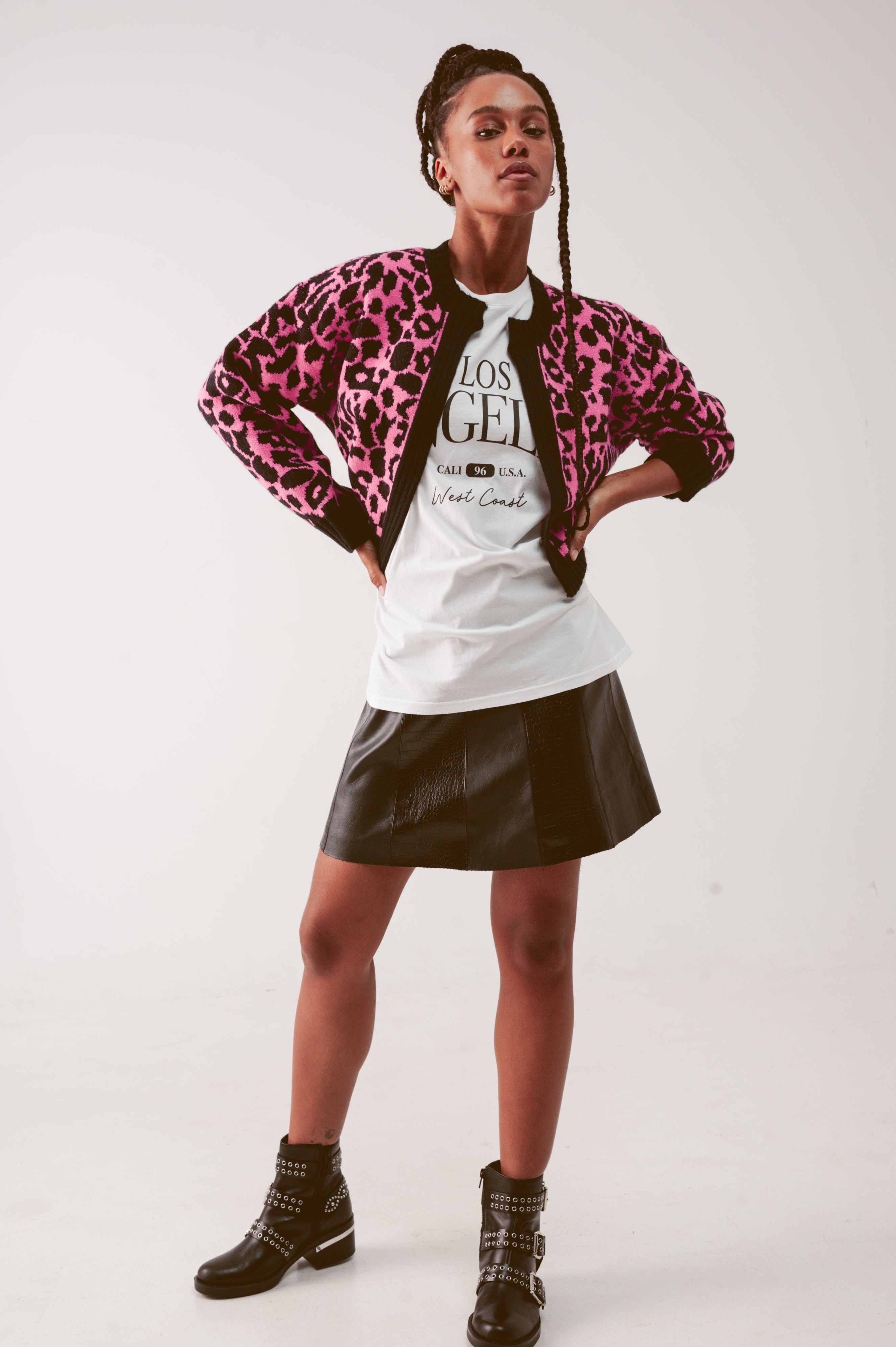 Cardigan em fuchsia com padrão de animal