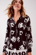 Camisa com estampas florais em preto