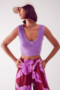 Topo curto de malha em purpura