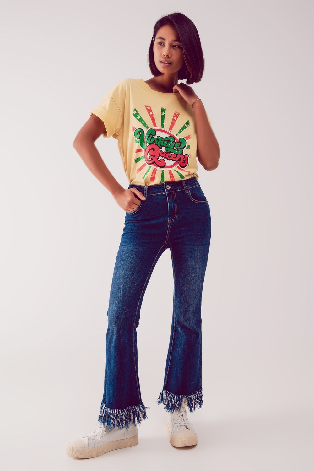T shirt com impressão gráfica Vintage Queens amarela