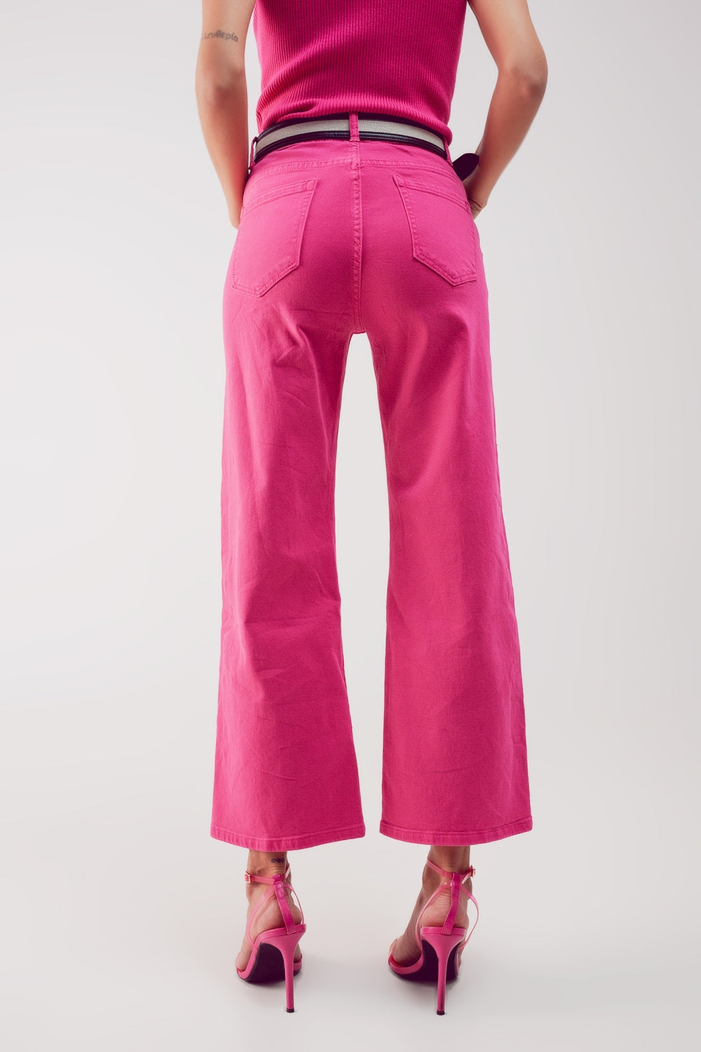 Calças de ganga capri fushia com pernas largas