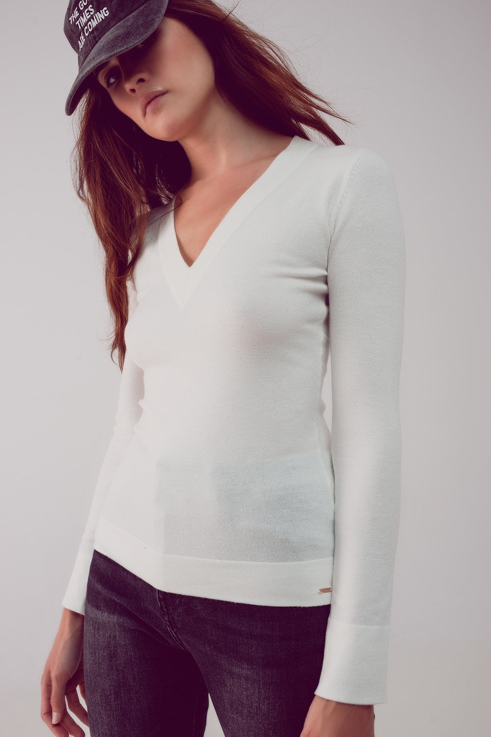 Camisola de malha fina com decote em V em creme