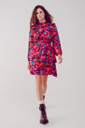 Mini vestido multicamadas em fucshia com rufos e padrão floral