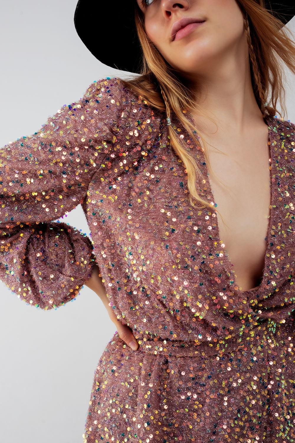 Mini vestido de lantejoulas em rosa