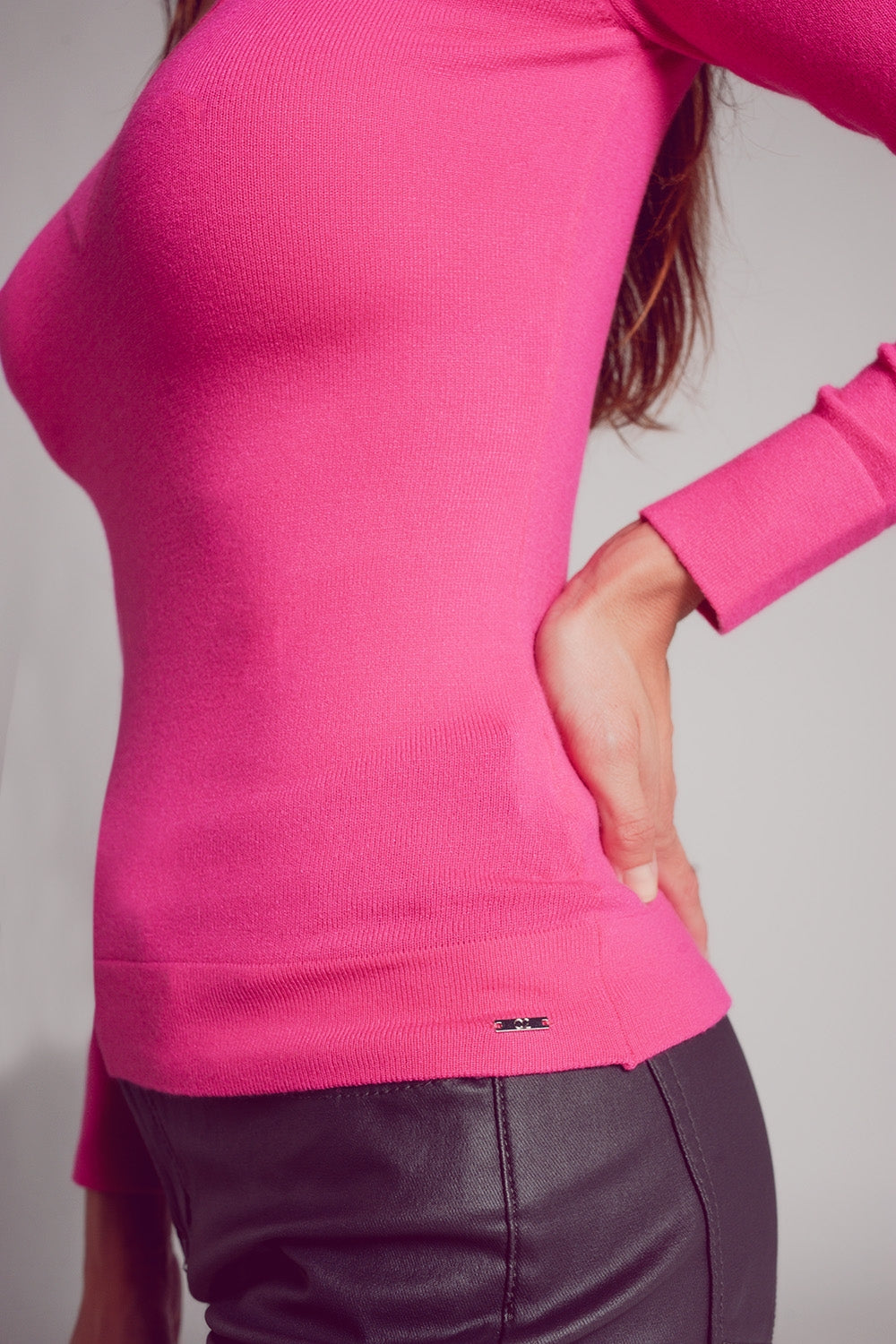 Camisola de malha fina com decote em V em fuchsia