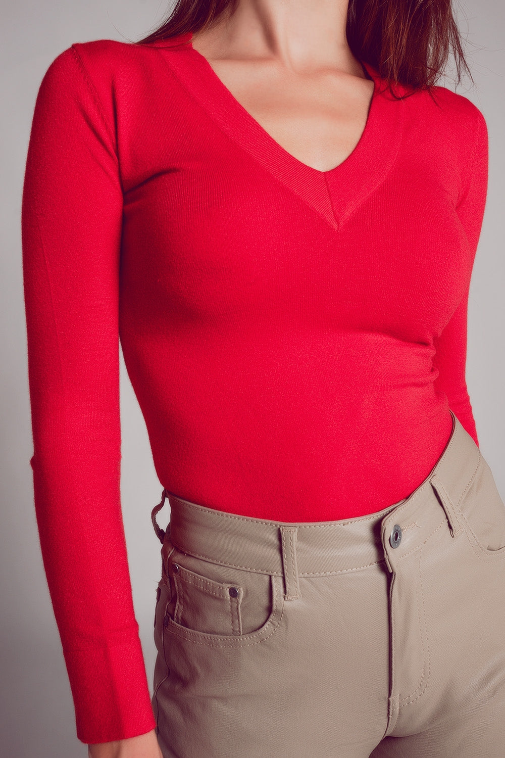 Camisola em V de malha fina vermelho